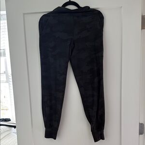Lululemon Athletica Black Camo Leggings